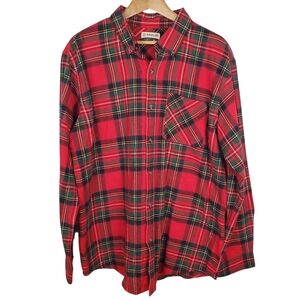 Magellan Outdoors Men's Red and Green Plaid Flannel Button Down Shirt. XL. H107